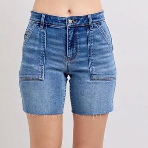 🩵Hello Gorgeous! Judy Blue Mid Rise Bermudas Denim Shorts W/ Back Flap Pockets